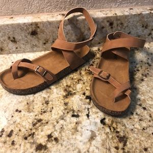 New tan nubuck sandals. 7.5 comfy footbed